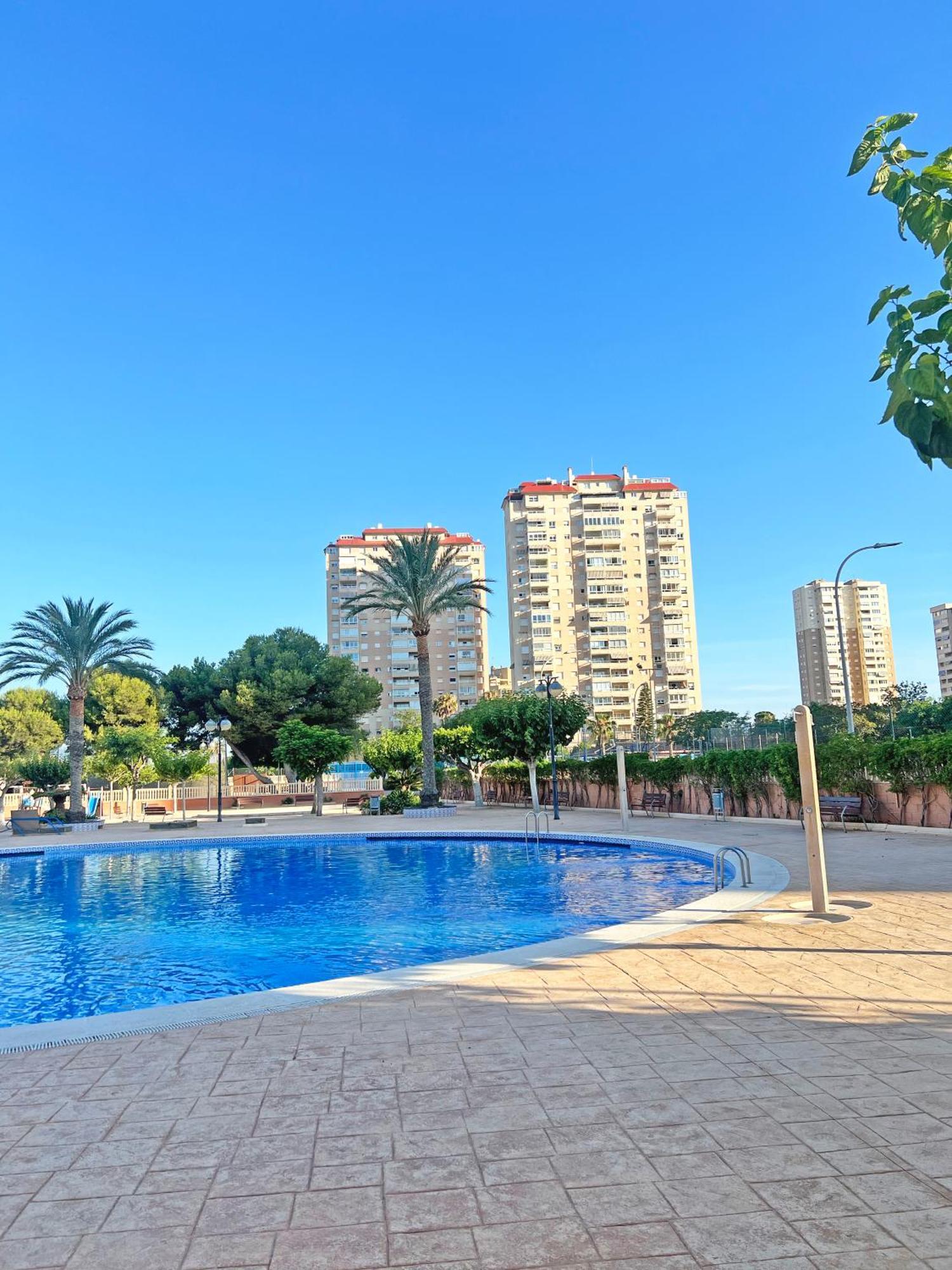 Coqueto Con Piscina, Nuevo A 50M Del Mar, Parking Gratis Apartamento El Campello Exterior foto