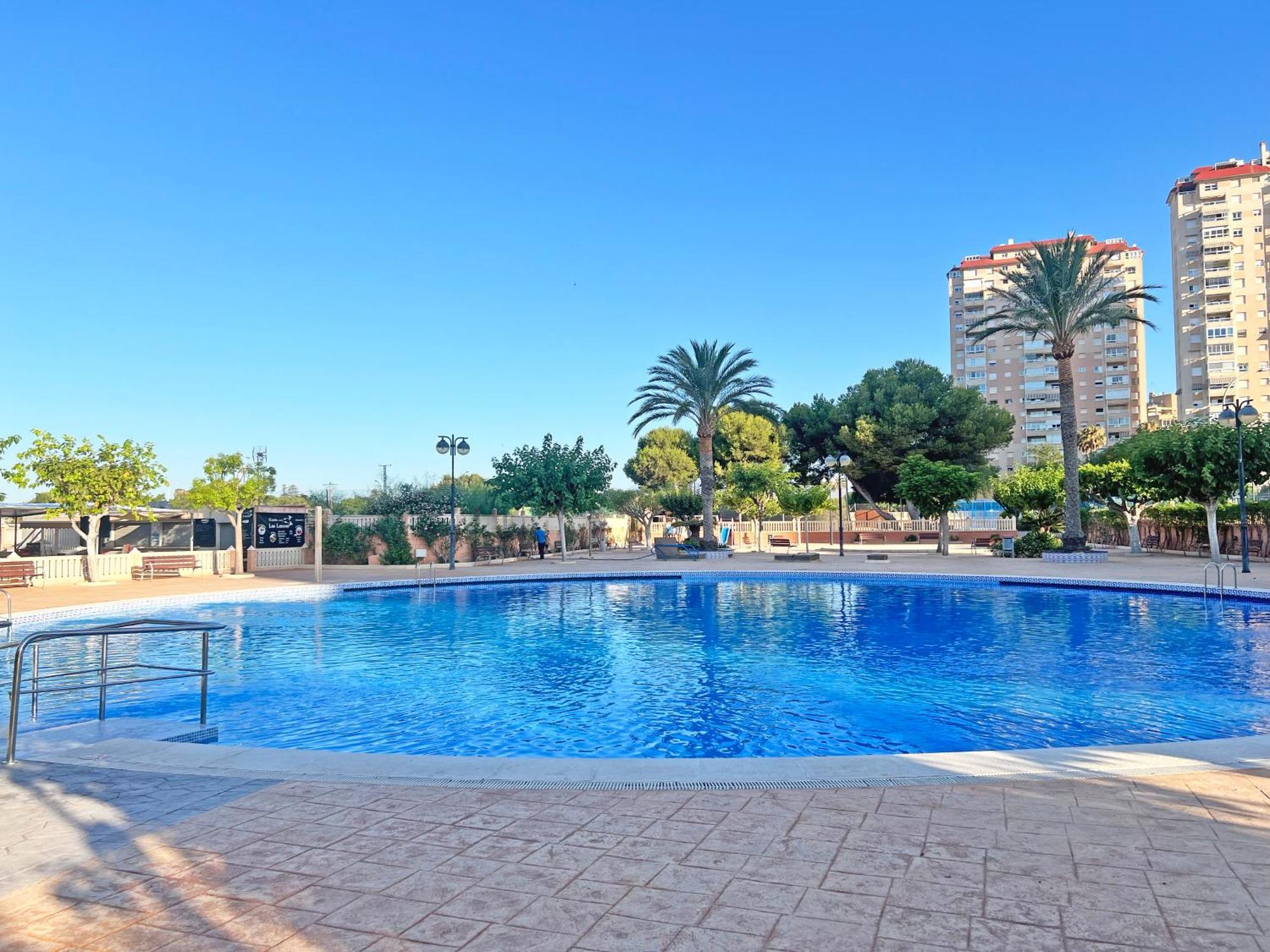Coqueto Con Piscina, Nuevo A 50M Del Mar, Parking Gratis Apartamento El Campello Exterior foto