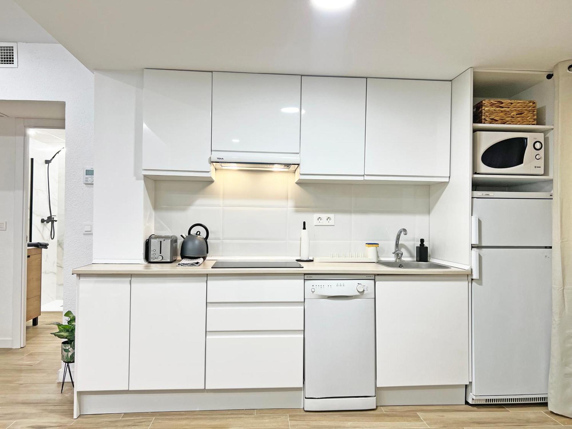 Coqueto Con Piscina, Nuevo A 50M Del Mar, Parking Gratis Apartamento El Campello Exterior foto
